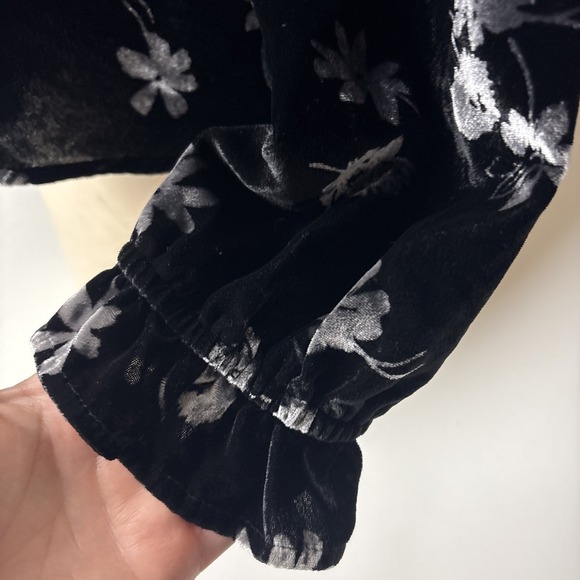 Pilcro Womens L Keira Ruffle Collar Button Front Blouse Black Velvet Floral Boho - Picture 6 of 13